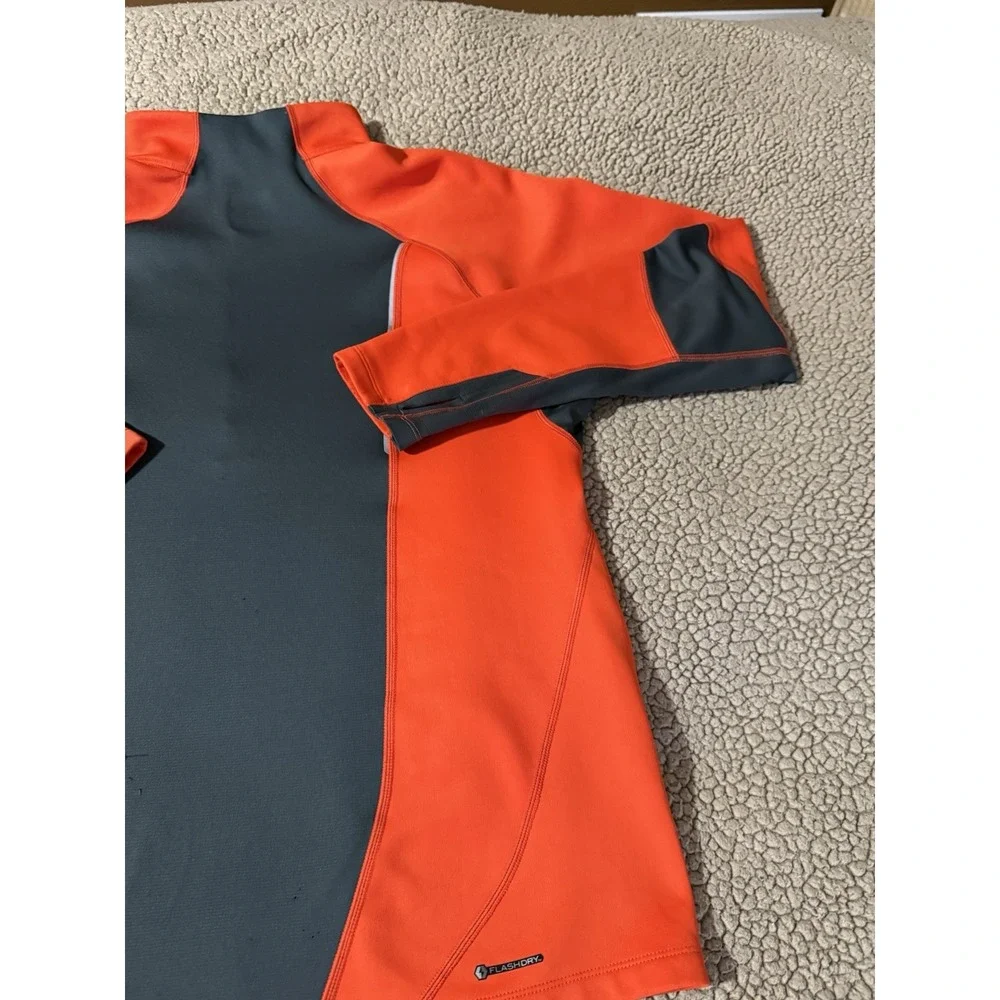 The North Face Flashdry MensTop Large Red 1/4 Zip Pullover Lightweight Thumbloop